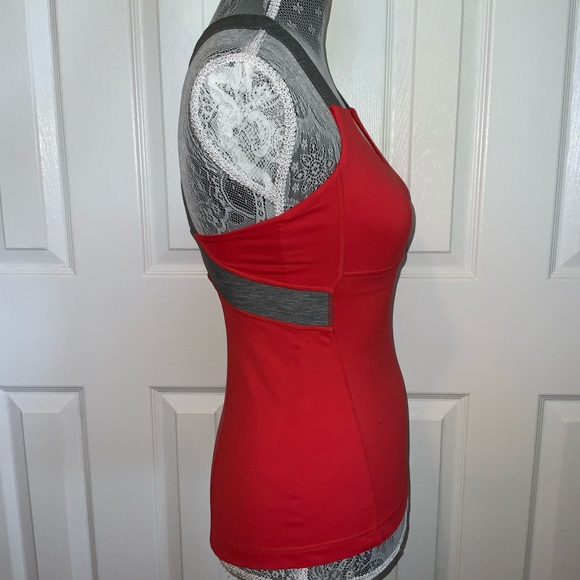 Lululemon workout top size 4 - Picture 2 of 4